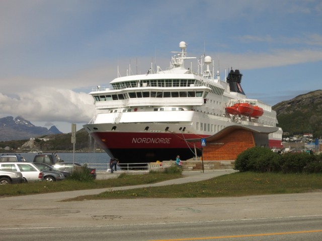 Hurtigruten_2015-06-20_13-31